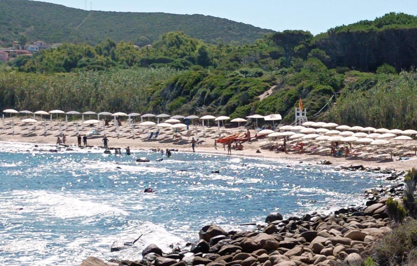 Gli Oleandri Di Calarossa - 5M Walk To The Beach イーゾラ・ロッサ エクステリア 写真