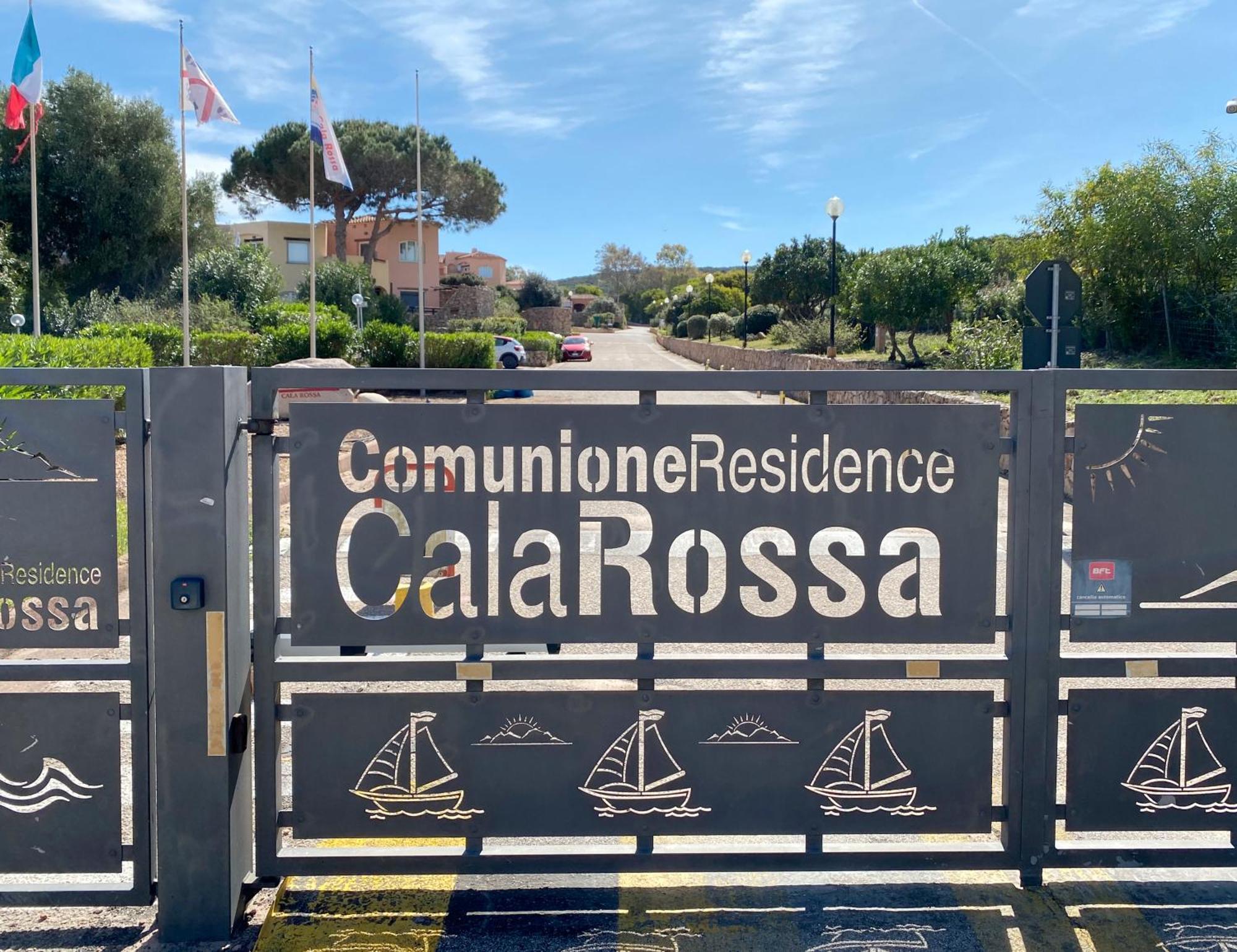 Gli Oleandri Di Calarossa - 5M Walk To The Beach イーゾラ・ロッサ エクステリア 写真